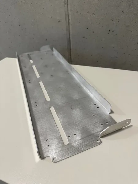 Elektrohalter_Alu_roh