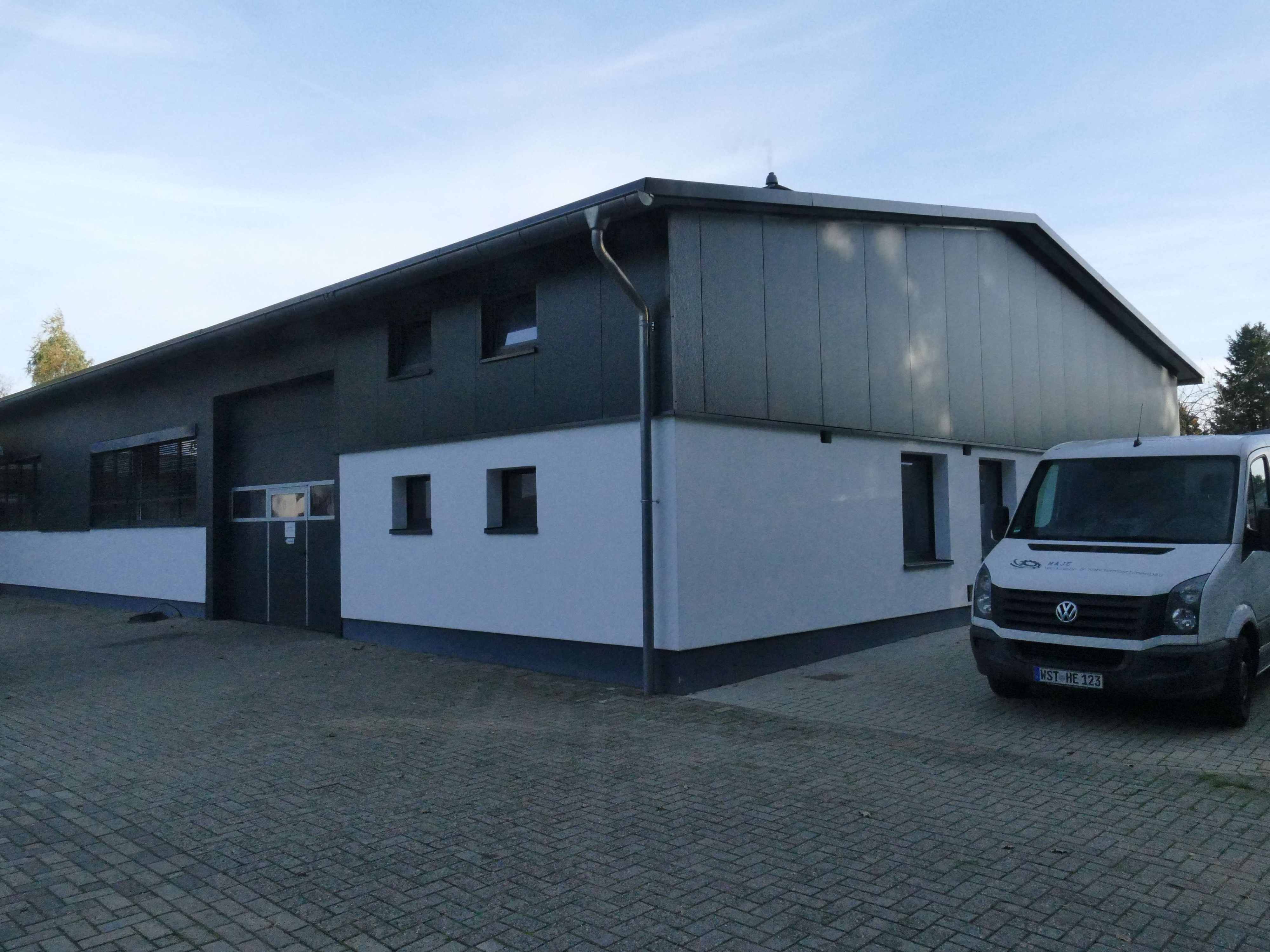 Firmenhalle