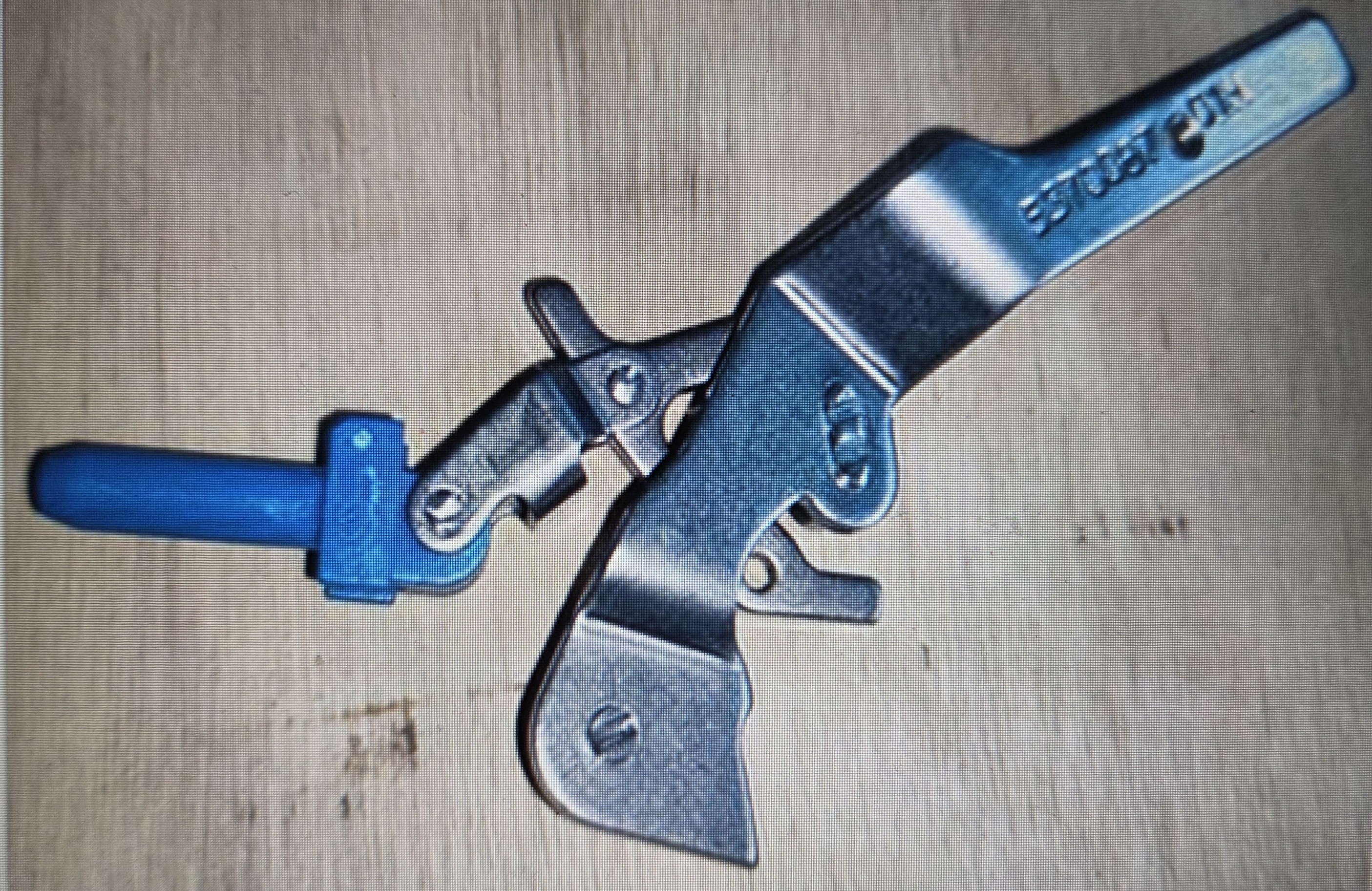 Knee joint