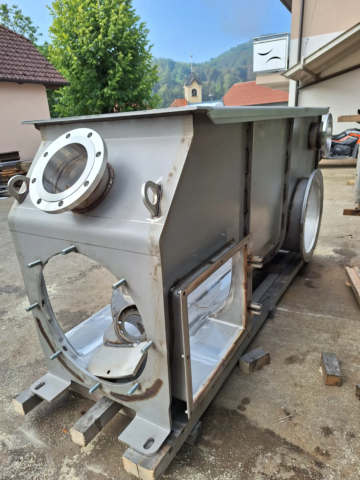 INOX part