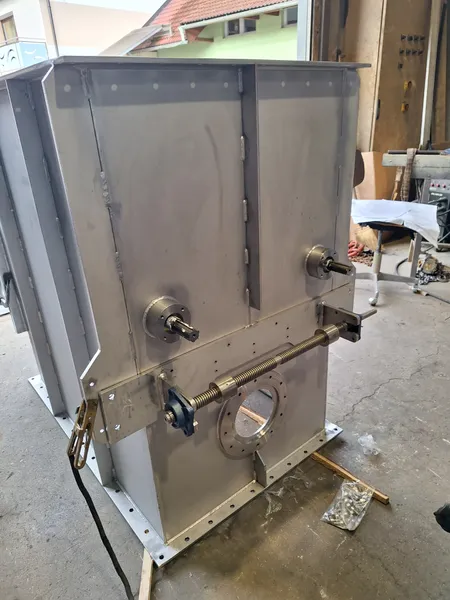 INOX part