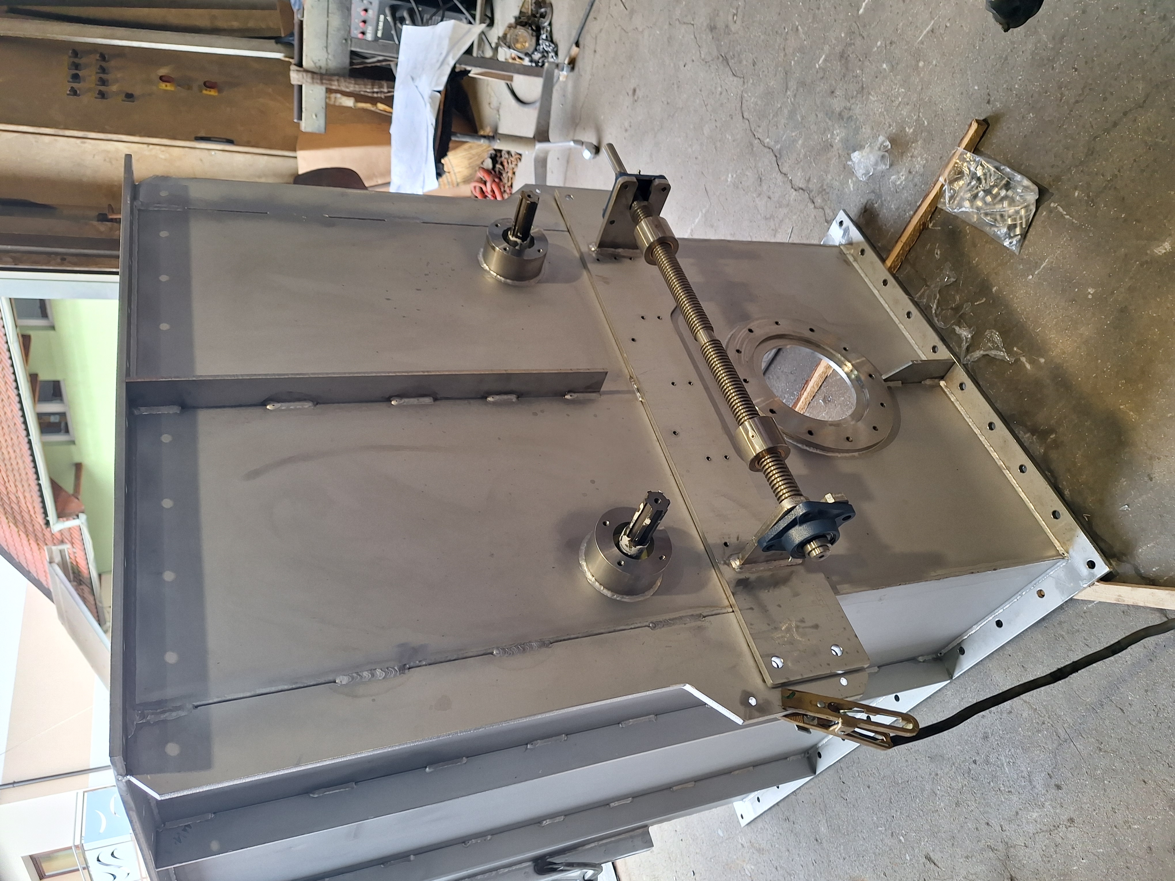 INOX part