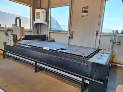 Laser cutting machine