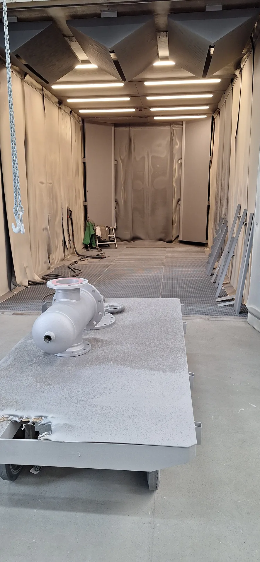 Freistrahlraum 4,0x8,0x4,0m
