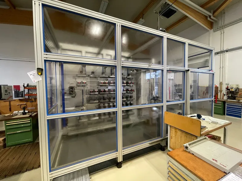 C30 U Dynamik mit HS30 Palettenwechsler
