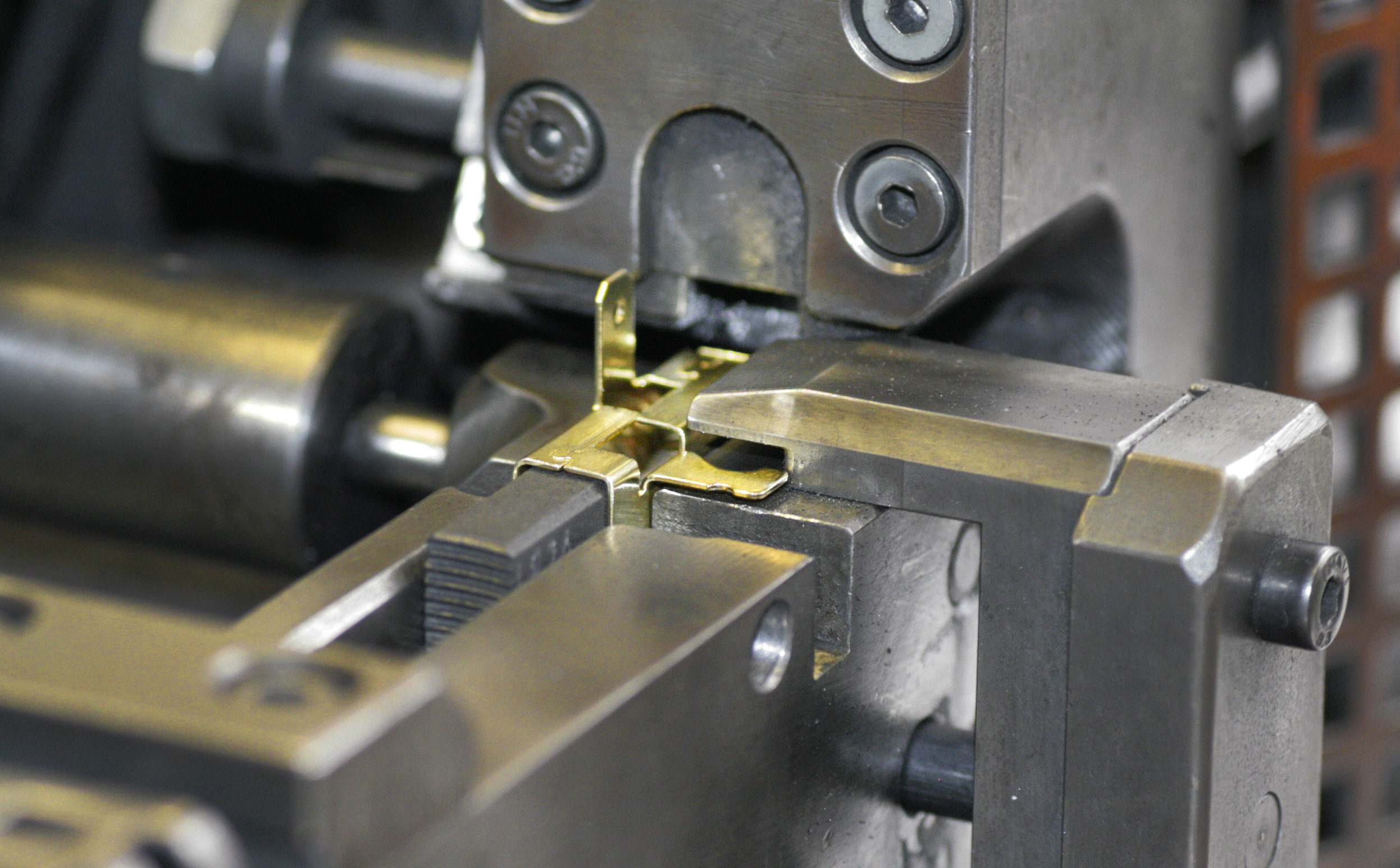 Teilautomatisiertes Crimpen