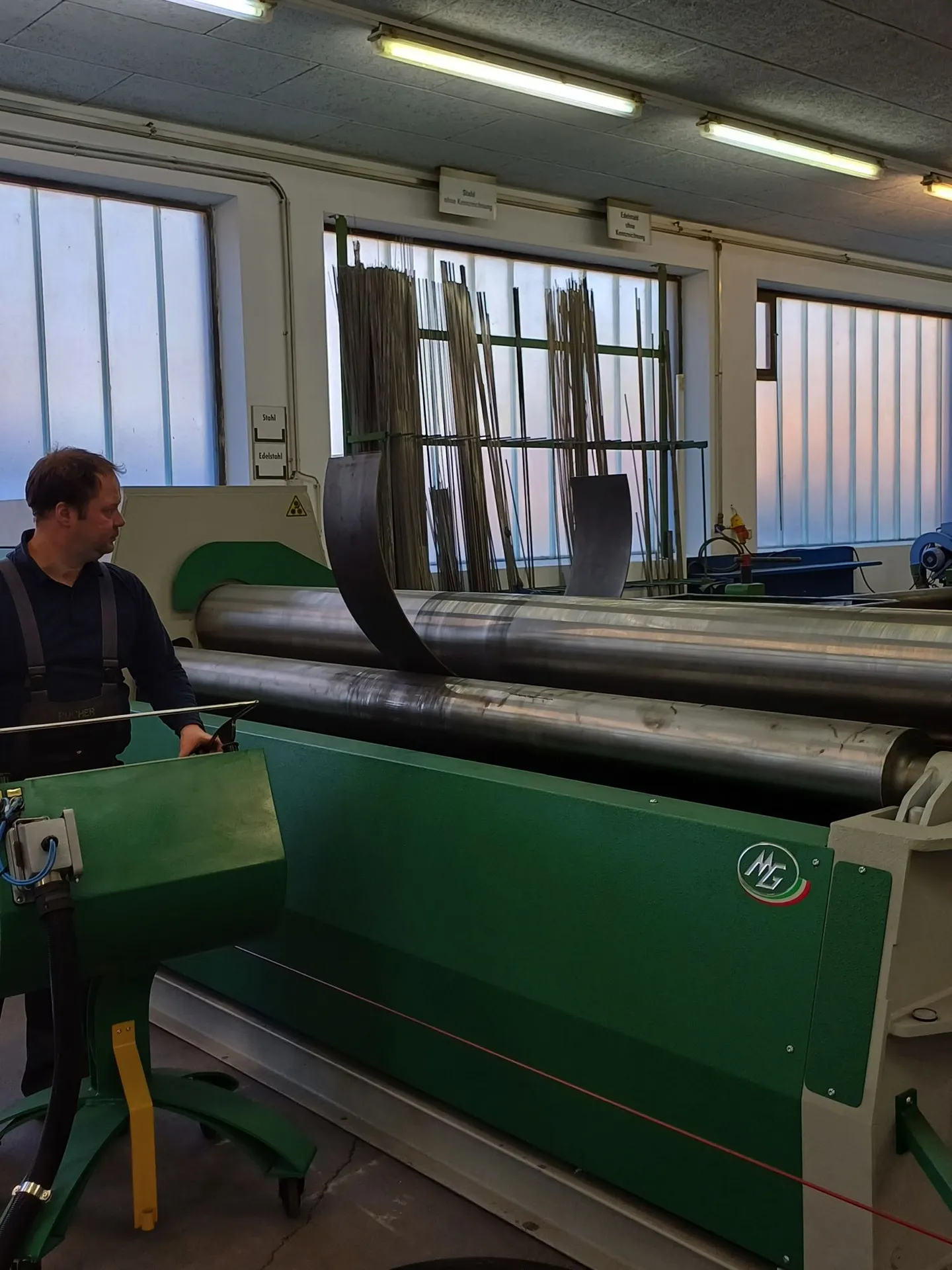 Blecheinrollmaschine