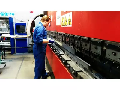 Hydraulic Press Brake Amada HFE 130/4