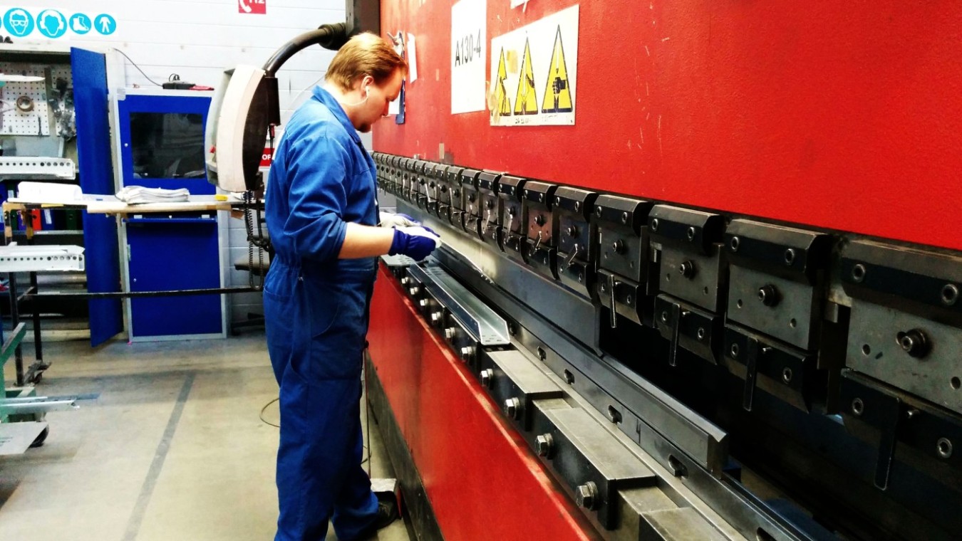 Hydraulic Press Brake Amada HFE 130/4