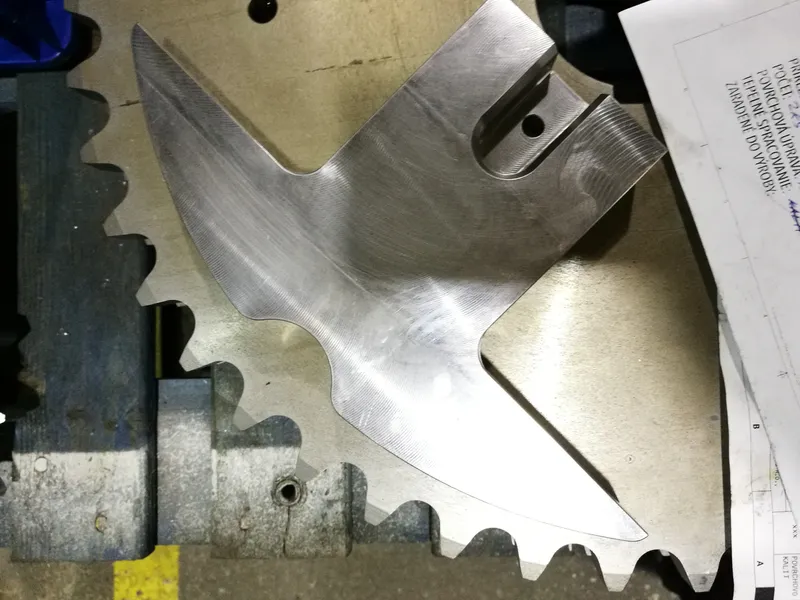 TOOTHED SEGMENT