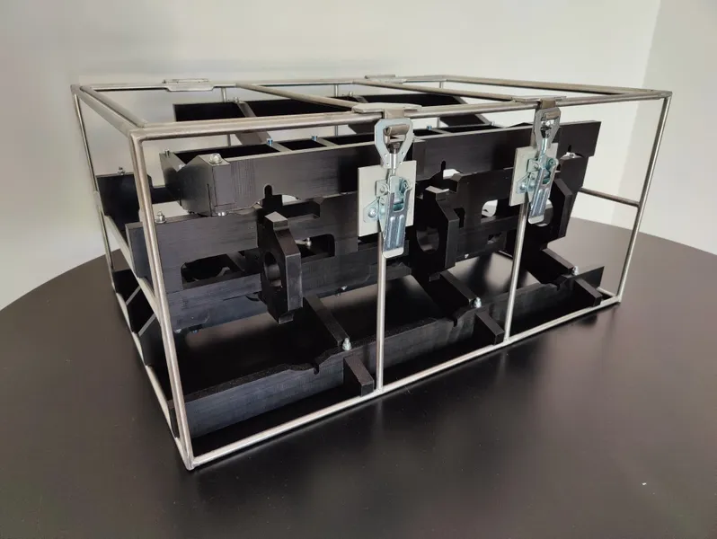 Water washer cage