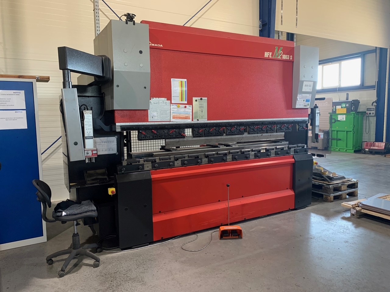 Bending machine