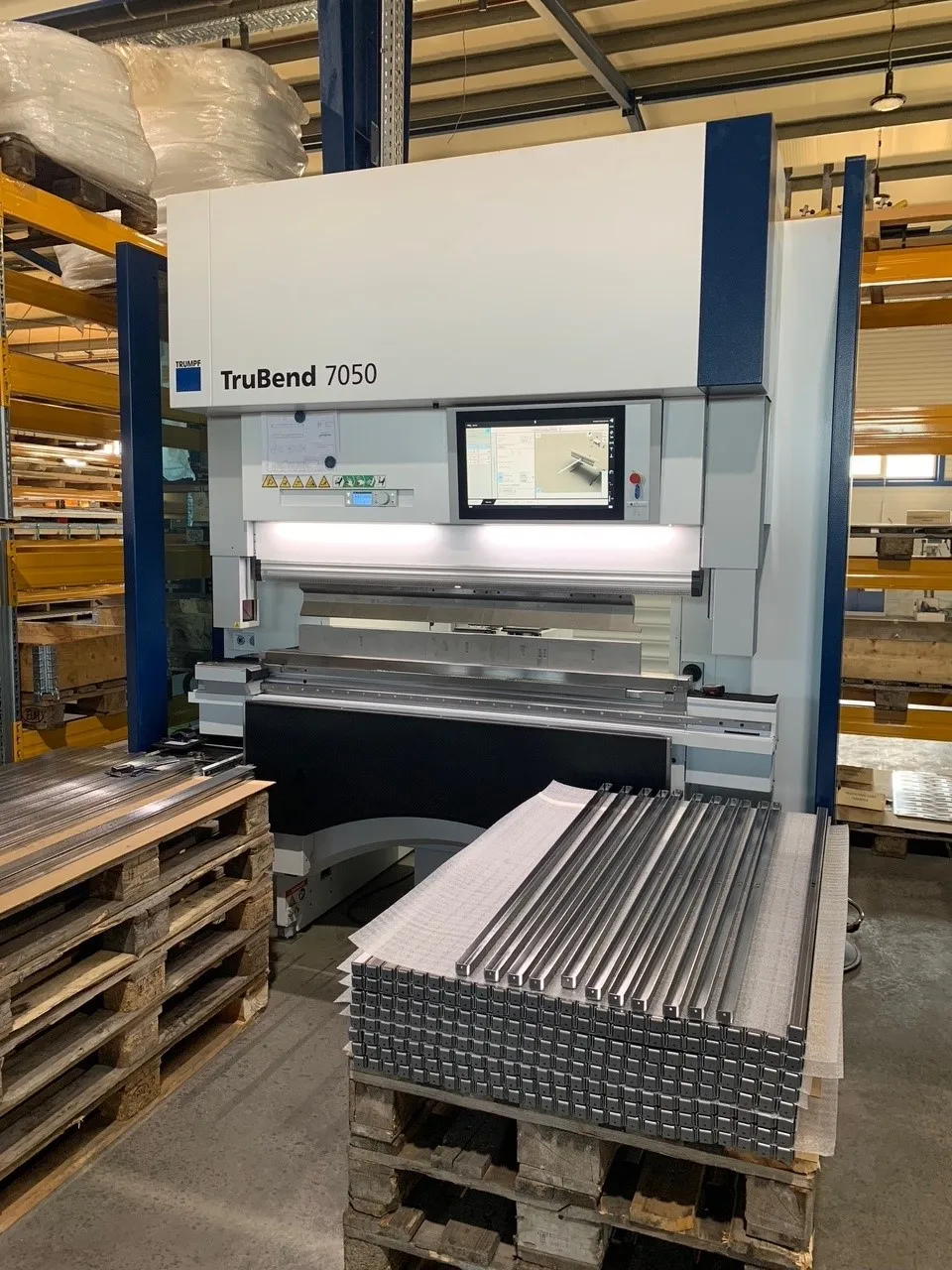 Bending machine