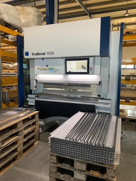 Bending machine