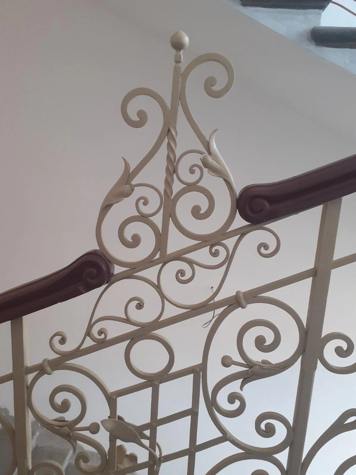 Historical_railing.jpg