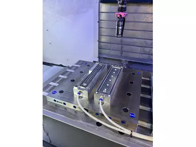 Vacuum fixture for customer parts, Vakuumvorrichtung für Kundenteile