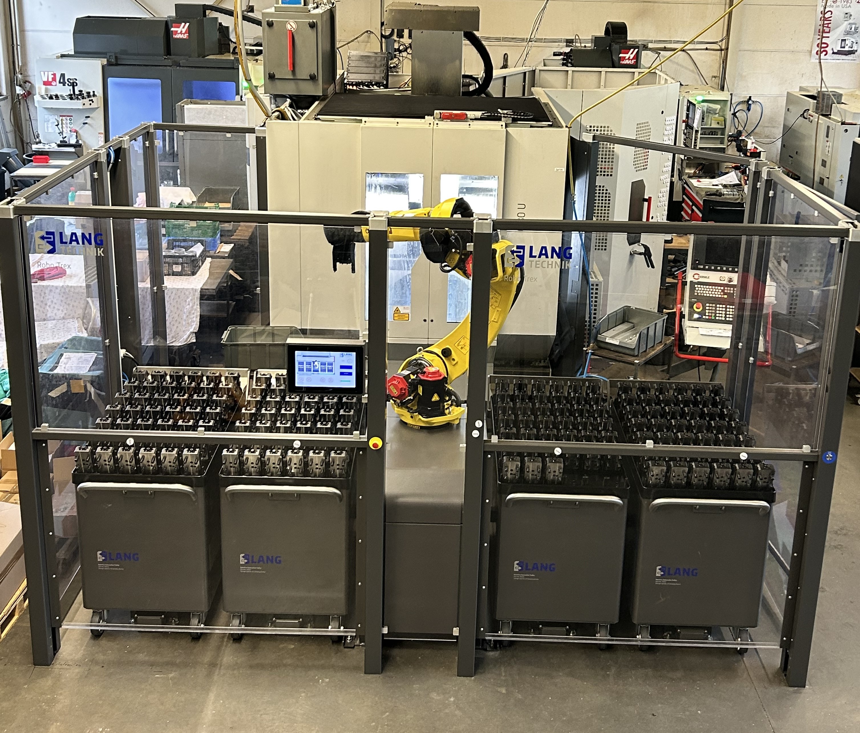 C30U with Lang-Technik Robotrex Automation