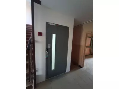 Elevator door