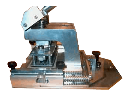 PUNCHING PRESS