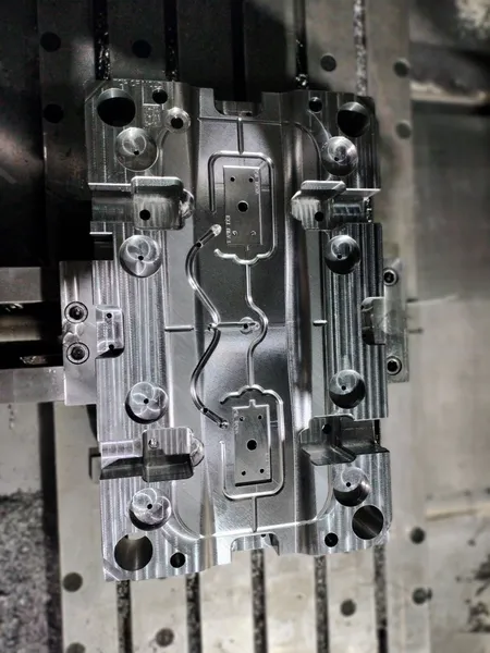Core injection mold