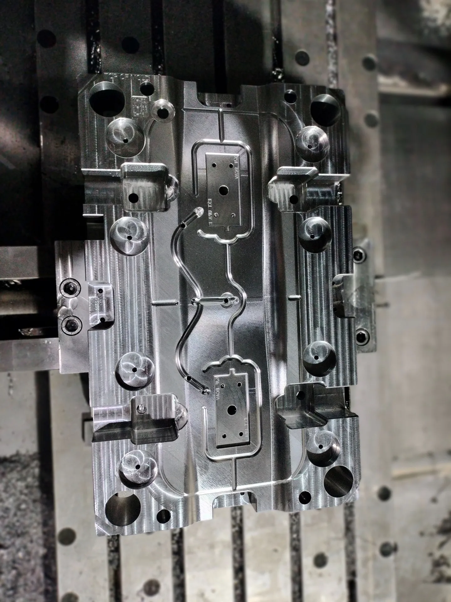 Core injection mold