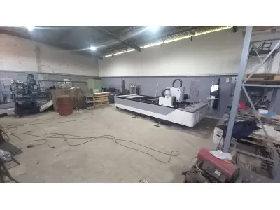 Laser cutting machine