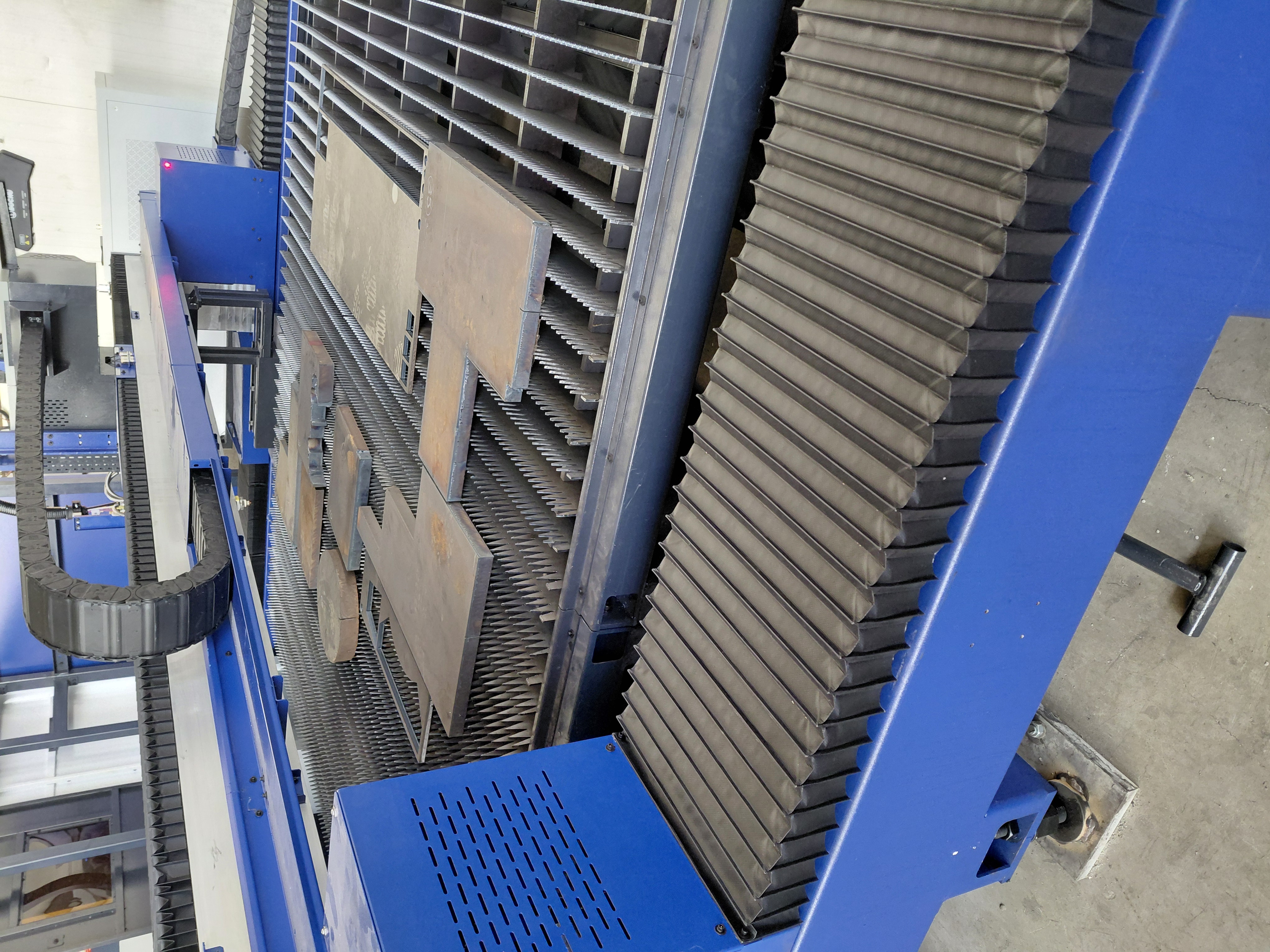 3D Laser cutting machine - 30 kW
