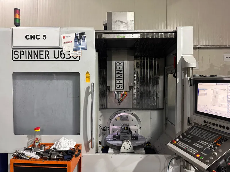 CNC Vertical Machining Center 5 Axis / Spinner U5 630 Advance