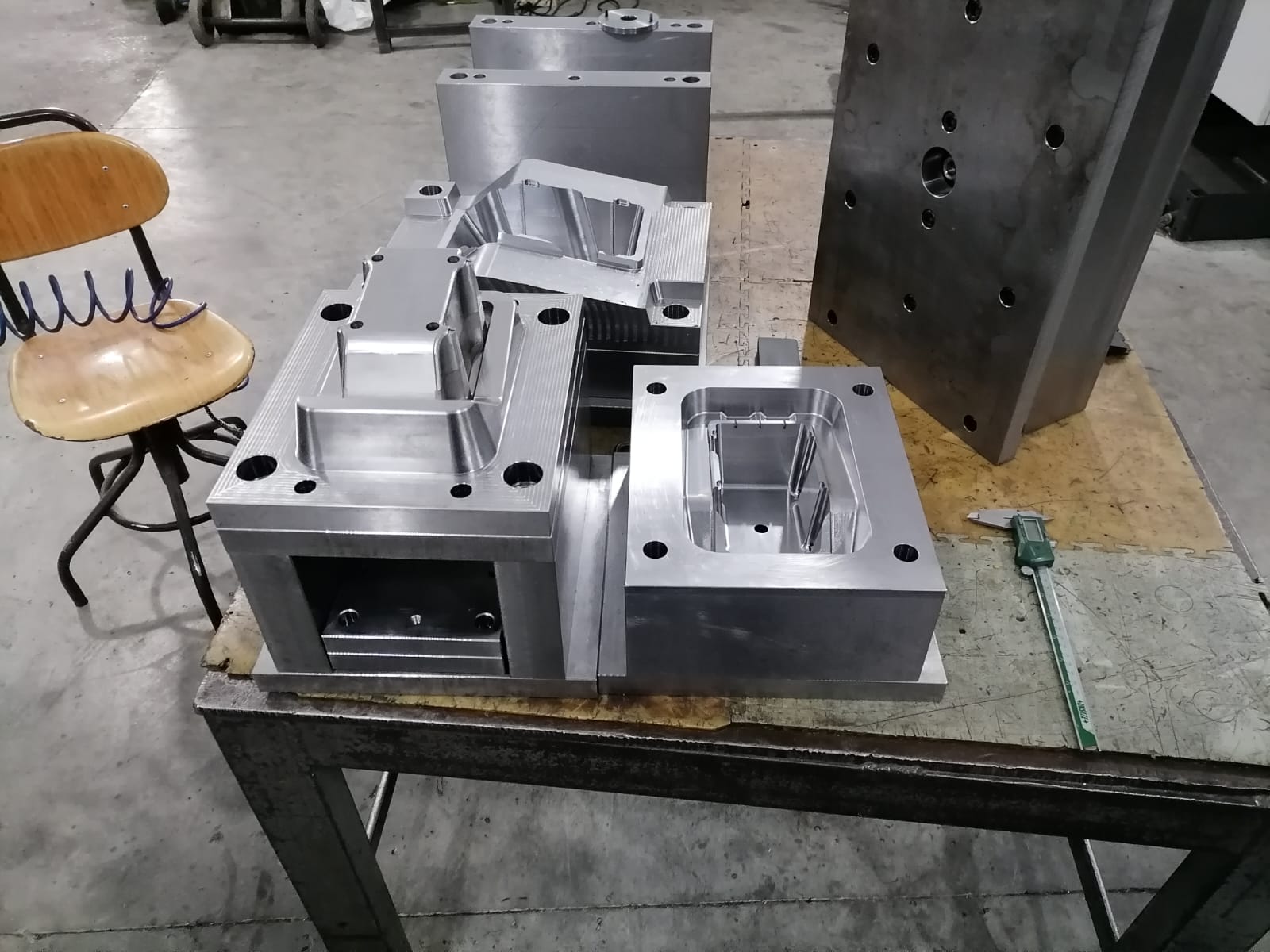 storage bins mold