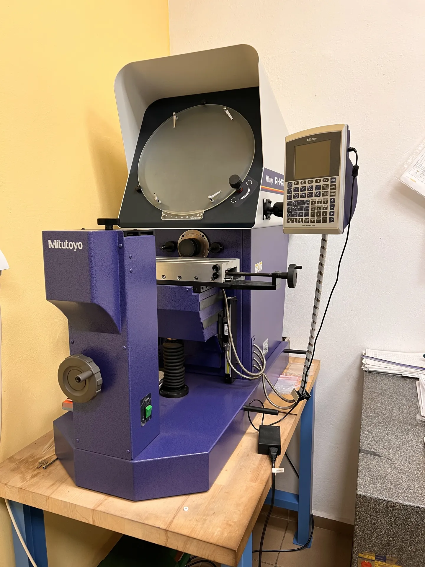PROFILE PROJECTOR PH - A14