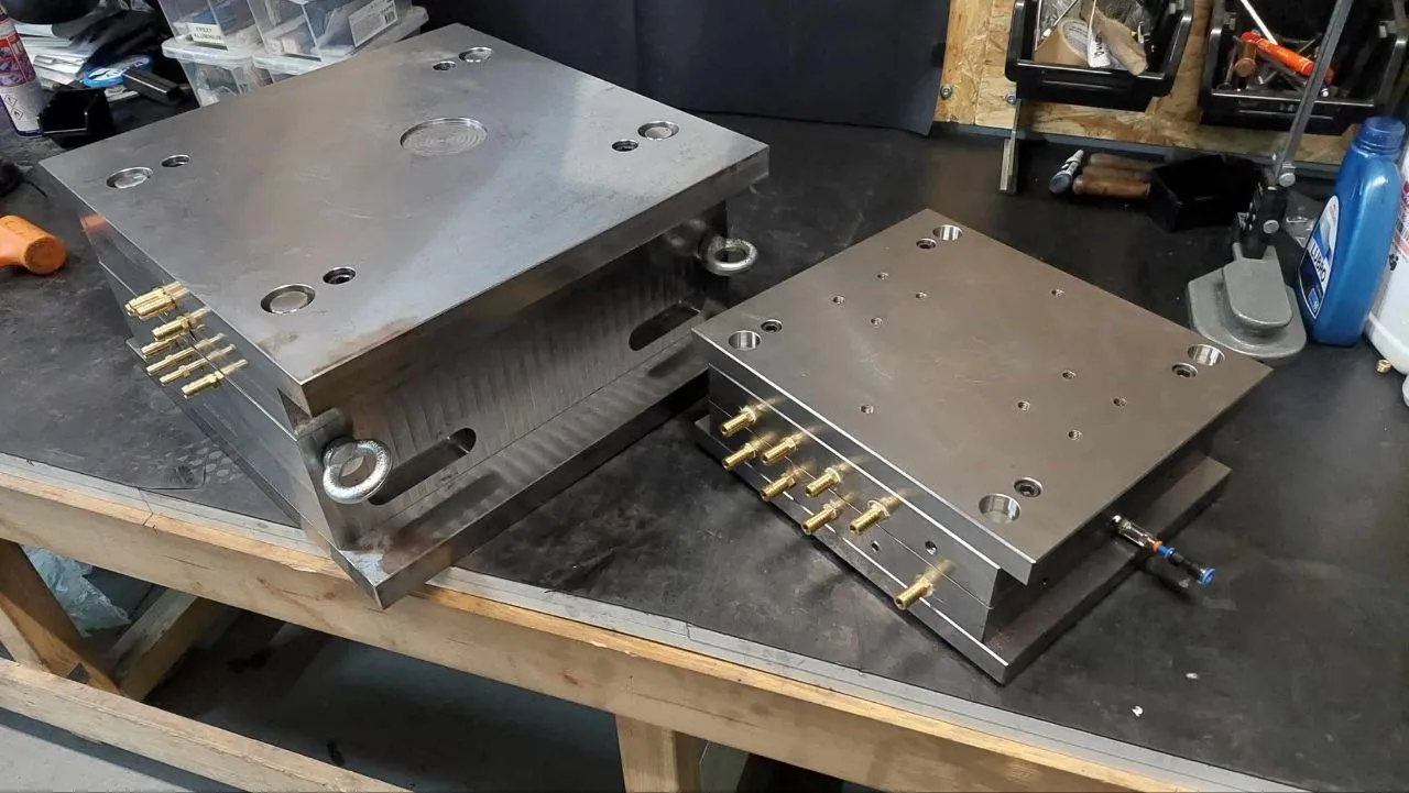 Injection mold