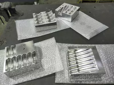 Thermoforming mold