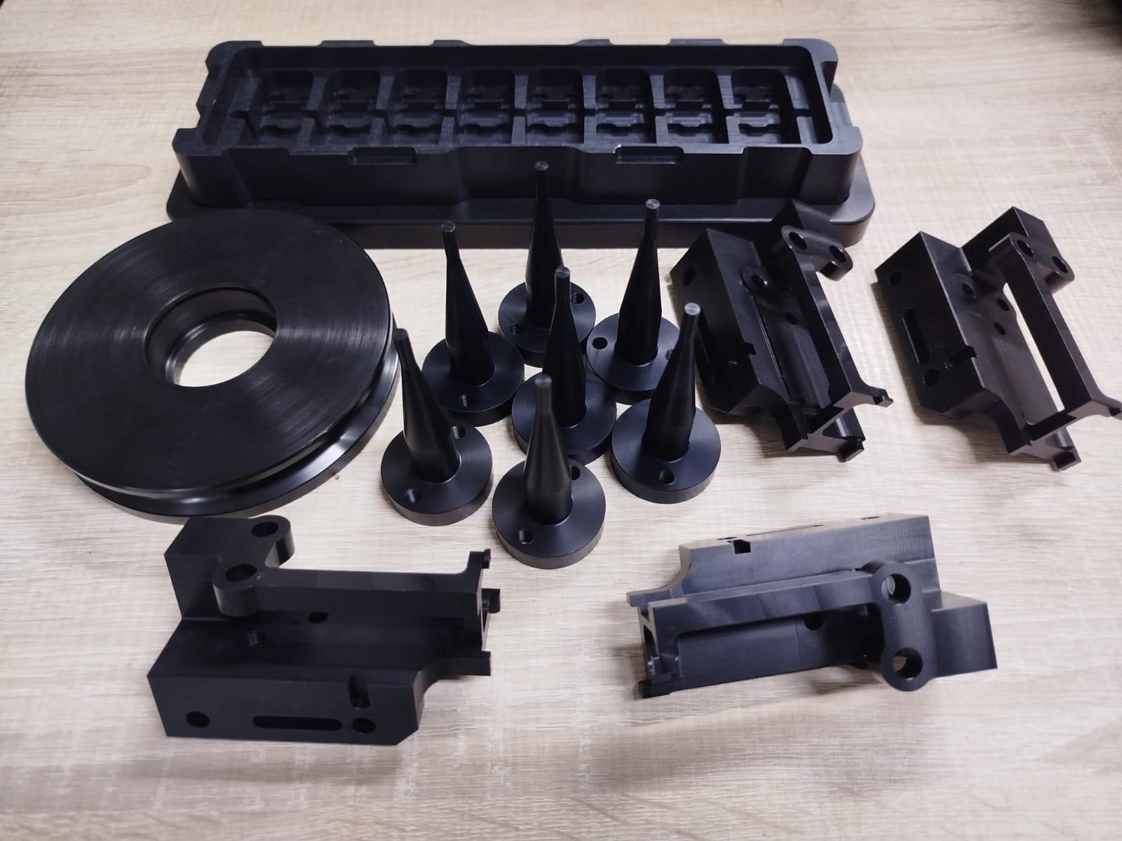 machined anodized aluminum parts