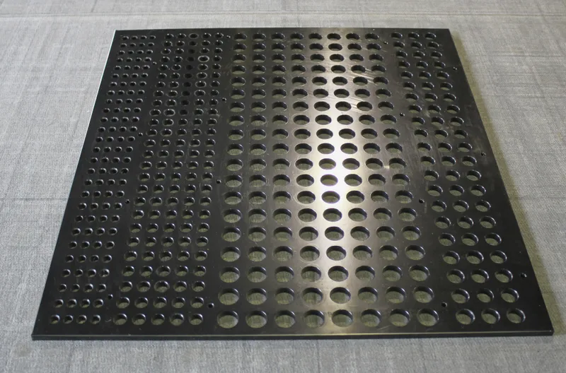 PE Schwarz Lochplatten