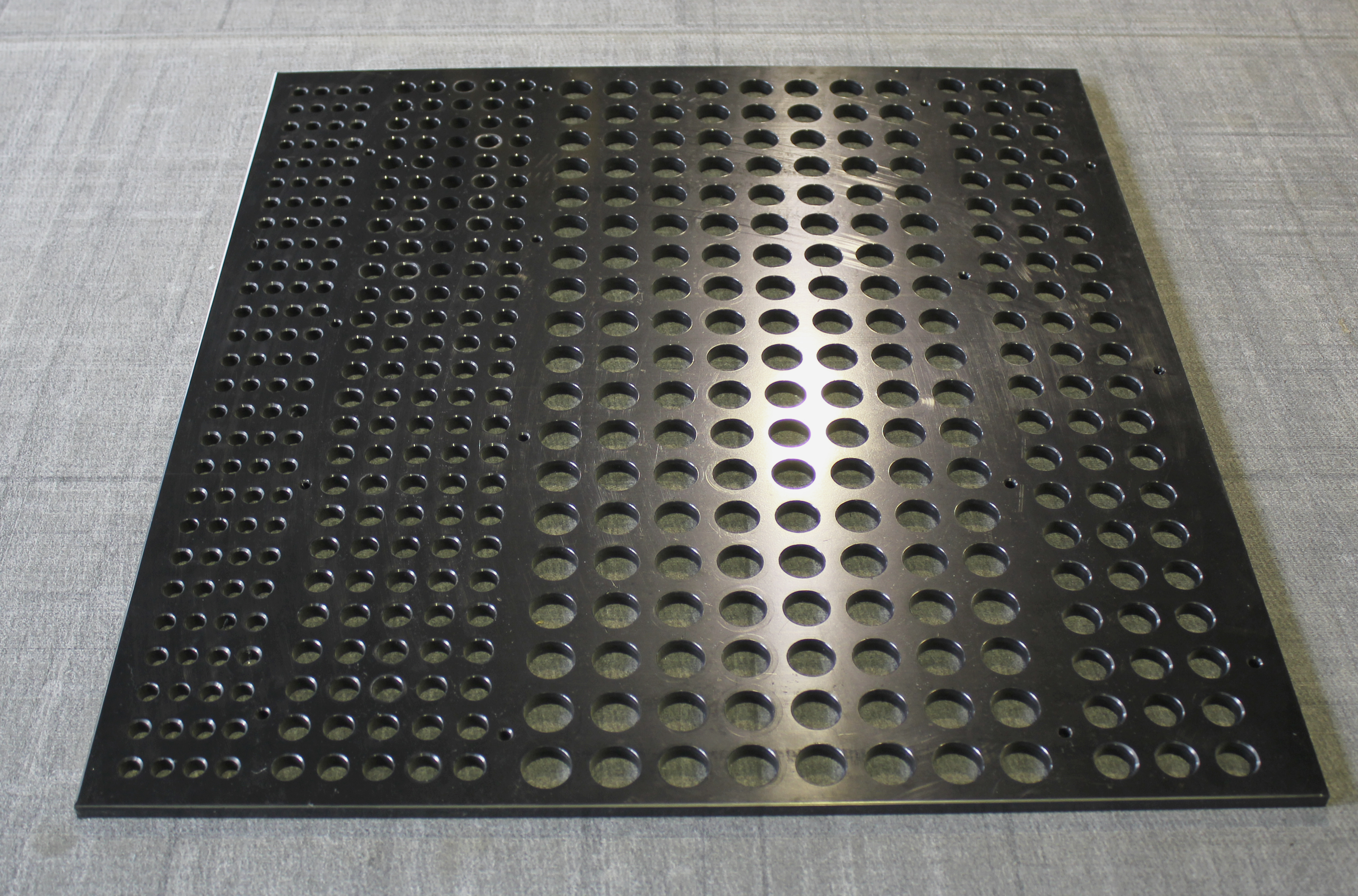 PE Schwarz Lochplatten