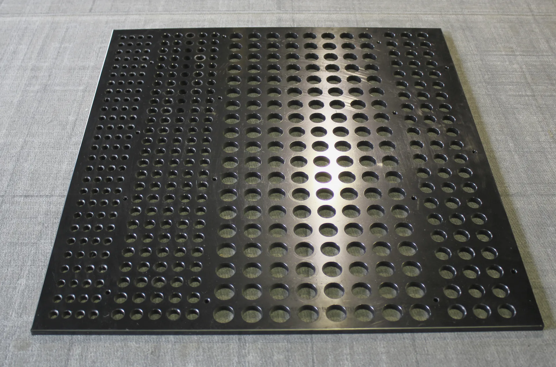 PE Schwarz Lochplatten