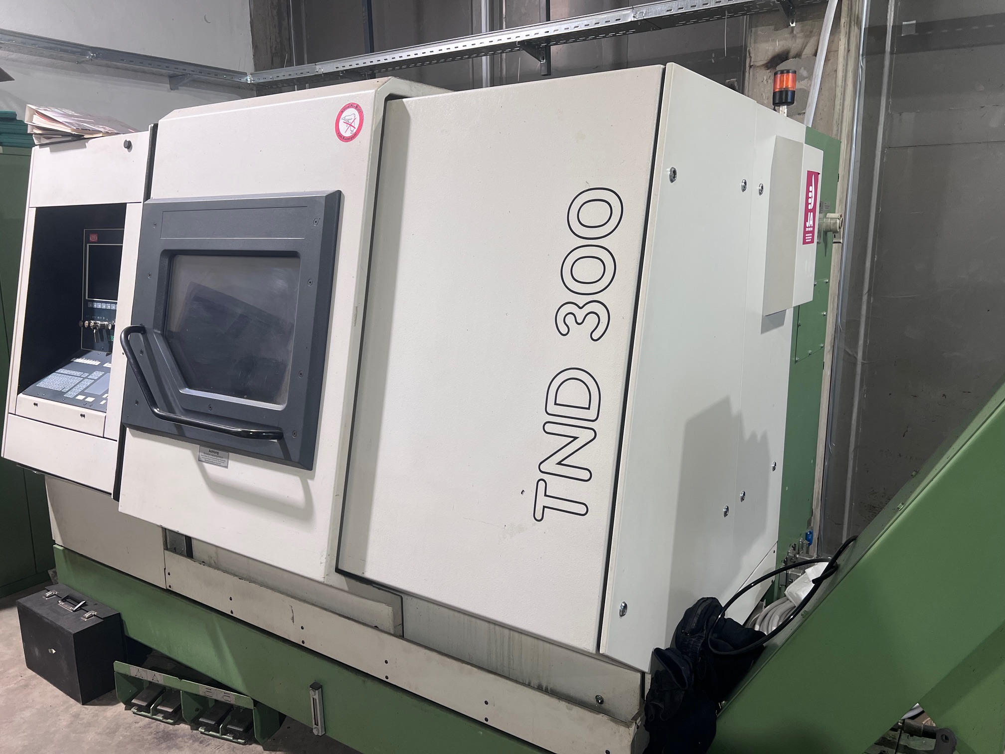 TND300