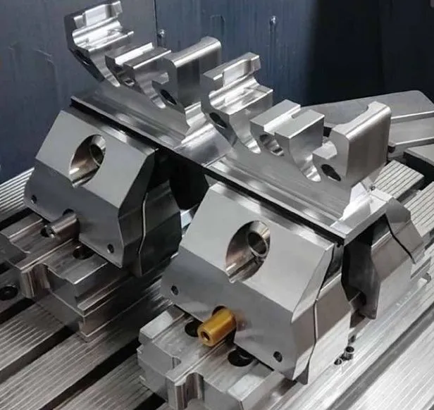 Werkstück in 5AX125 Spanner
