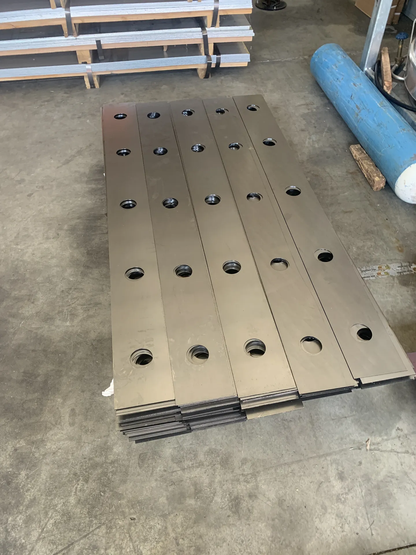 Levelling inserts