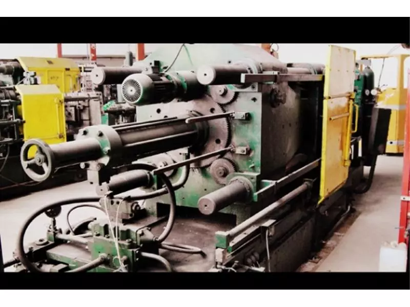 die-casting-machine.webp