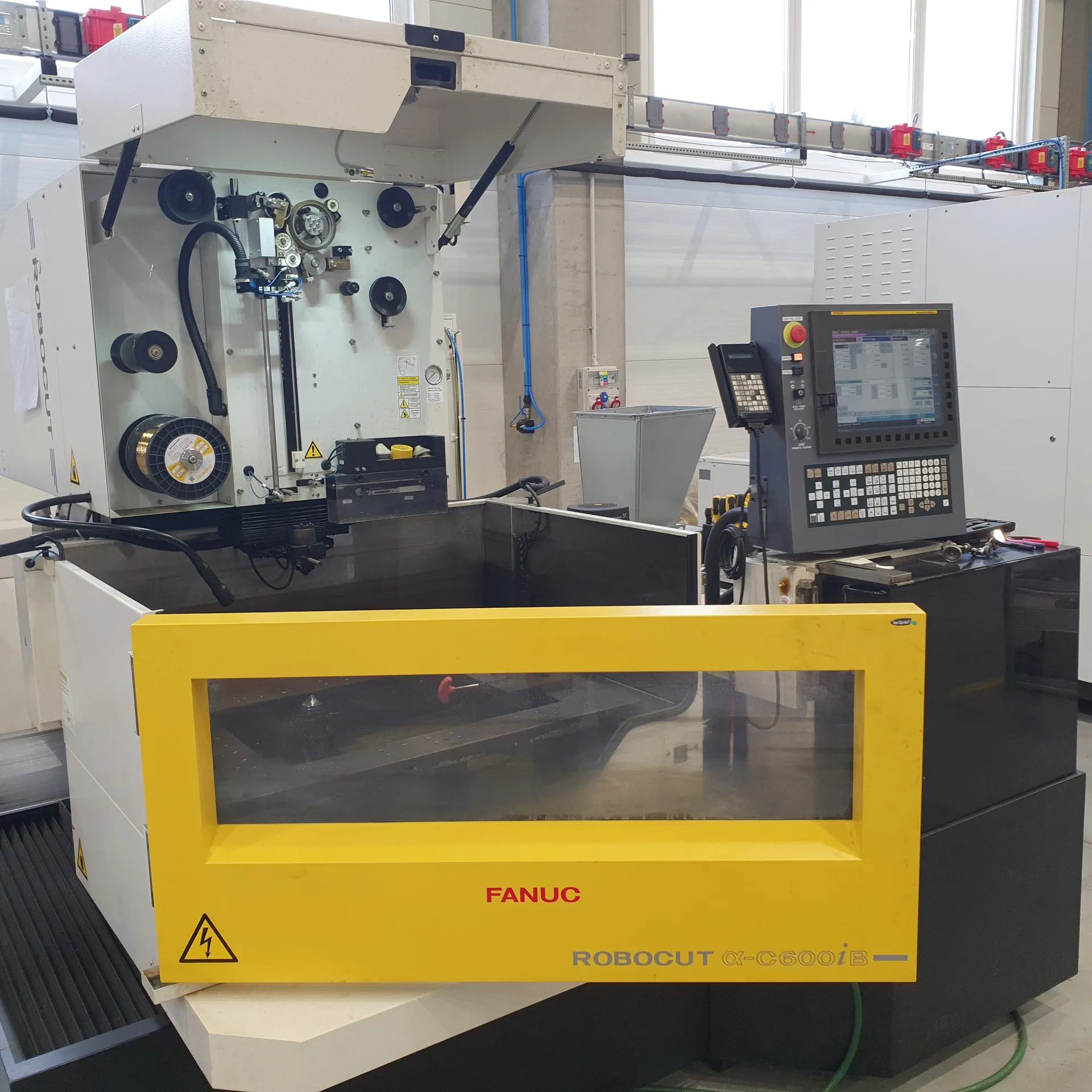 Wire cut EDM Fanuc Robocut C600iB