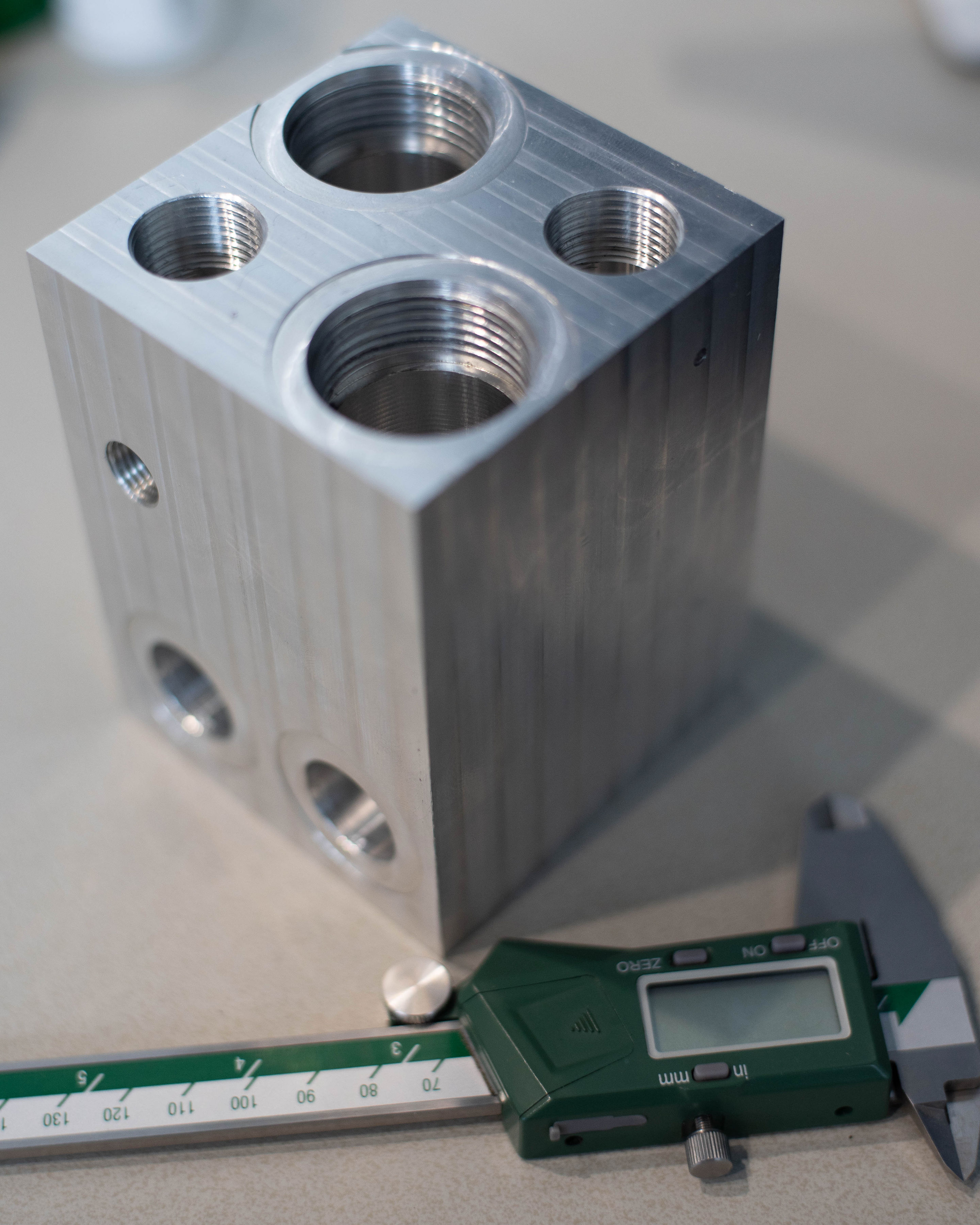Hydraulic valve block