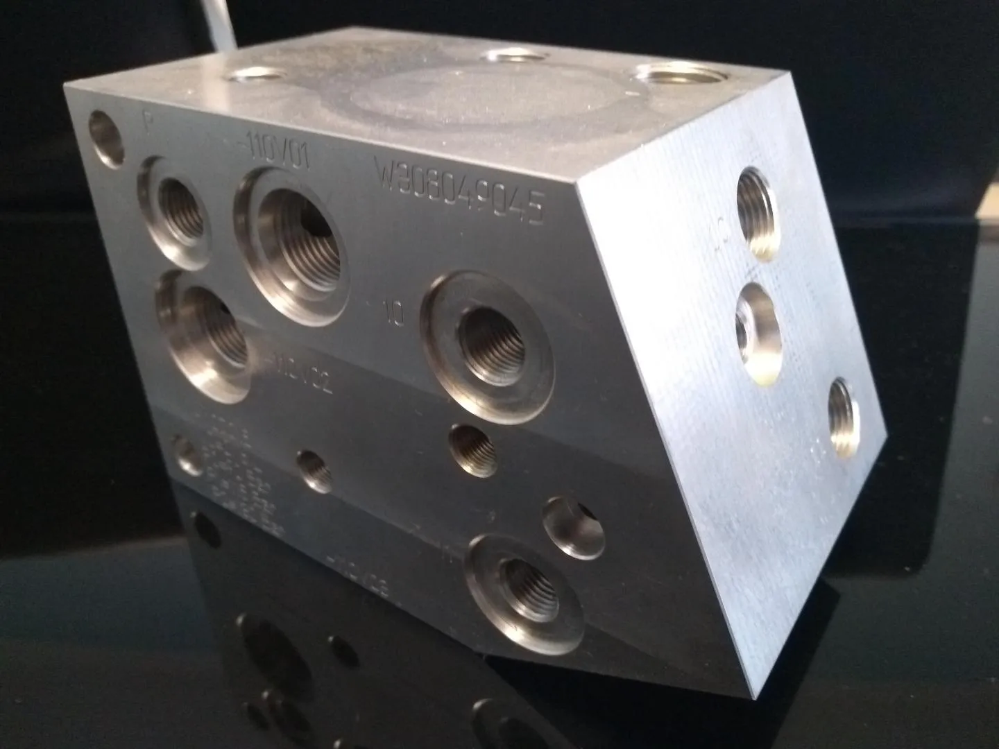 Hydraulic distributor