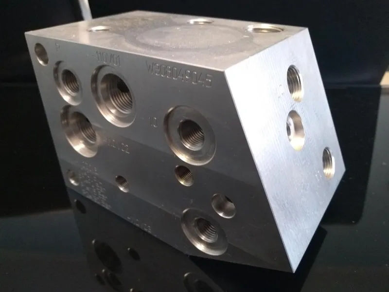 Hydraulic distributor