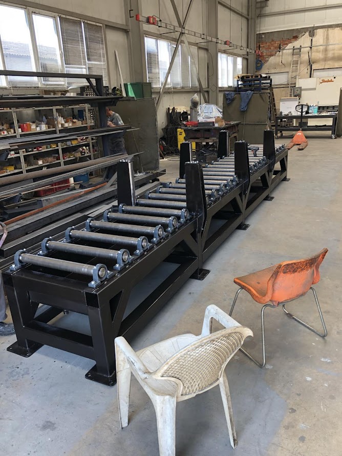 Roller table