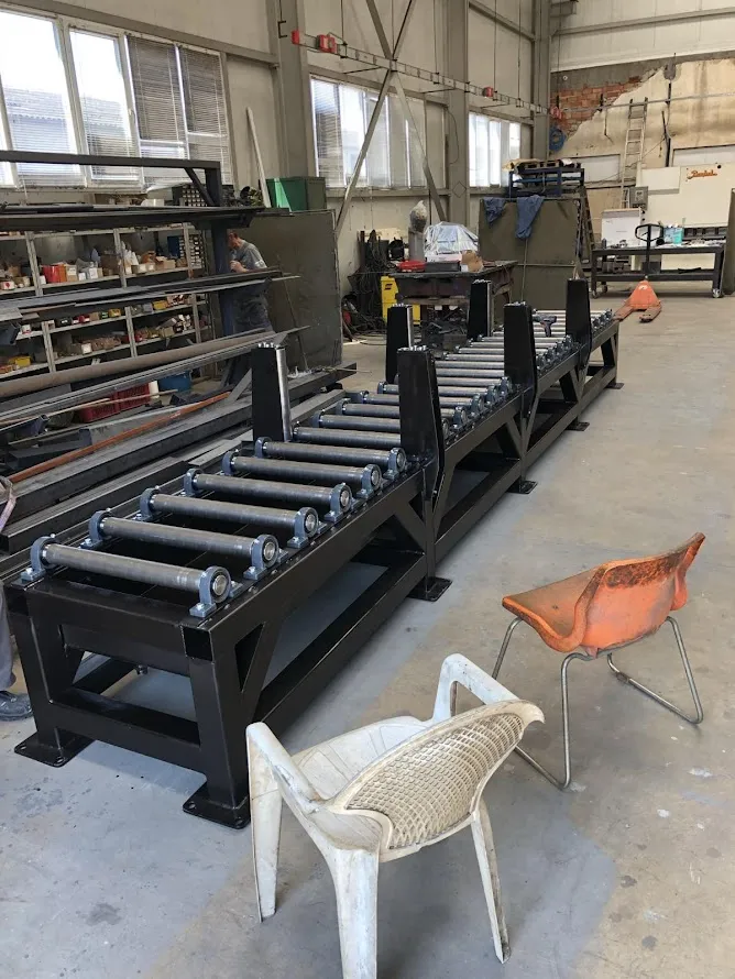 Roller table