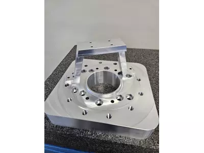 Machined mounting bracket