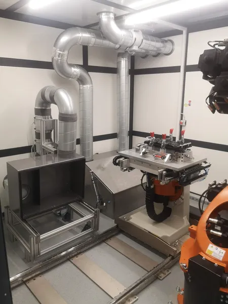 Robot cell & Laser Welding of Batteries