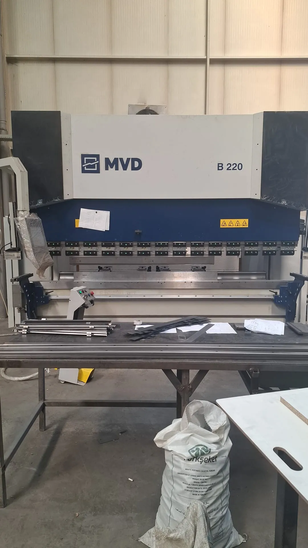 Bending/Folding, 220 ton, 3000 mm