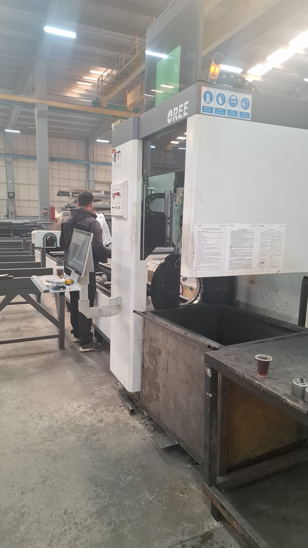 Laser Cutting Tube & Section, 6 mt, 240 diameter